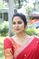 Divi Vadthya Latest Pics